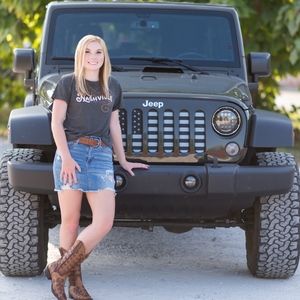 Meet your Posher, Hannah